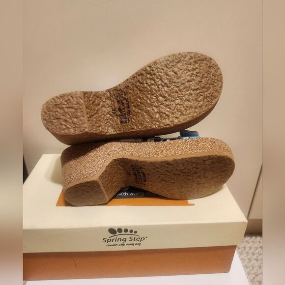 NIB L'Artiste Spring Step "Fillippa" Multi-Color Leather Sandals Sz.6 Ret.$160 - Picture 12 of 14